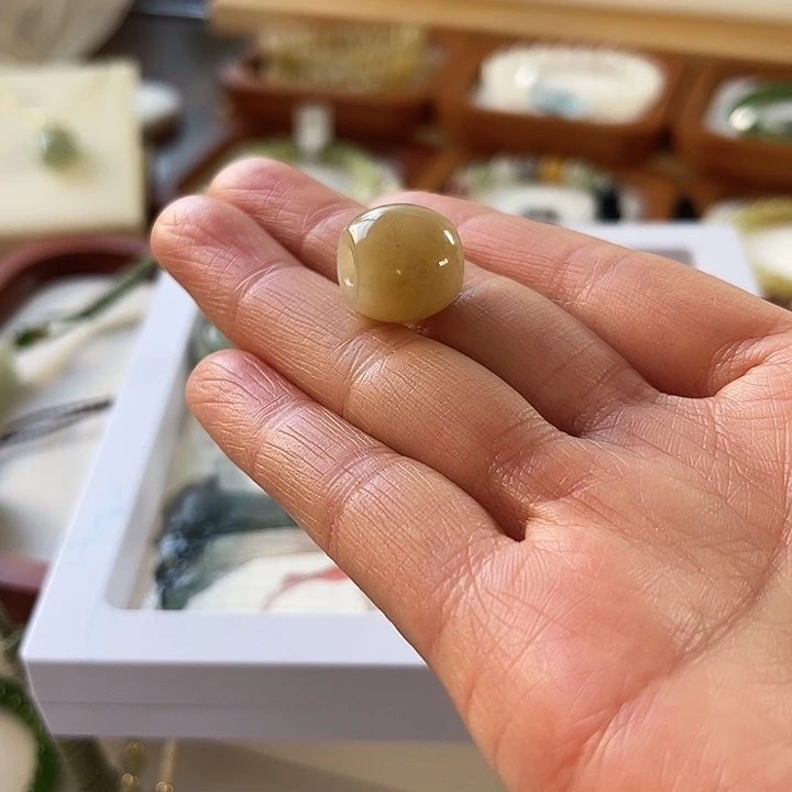 清***丶和田玉未镶嵌颈饰