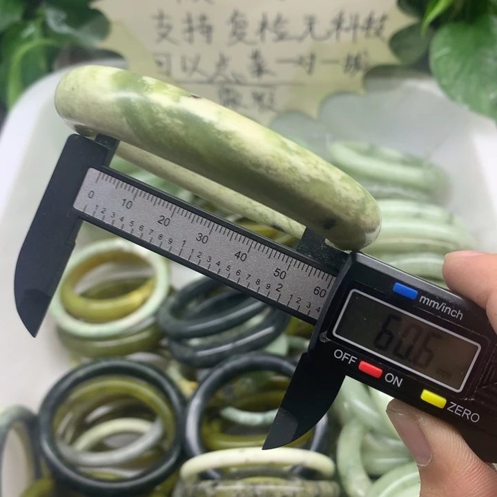 蛇纹石玉未镶嵌手镯20