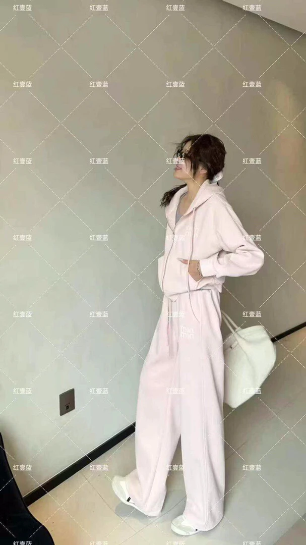 251028意凡休闲风显瘦时尚连帽韩版套装