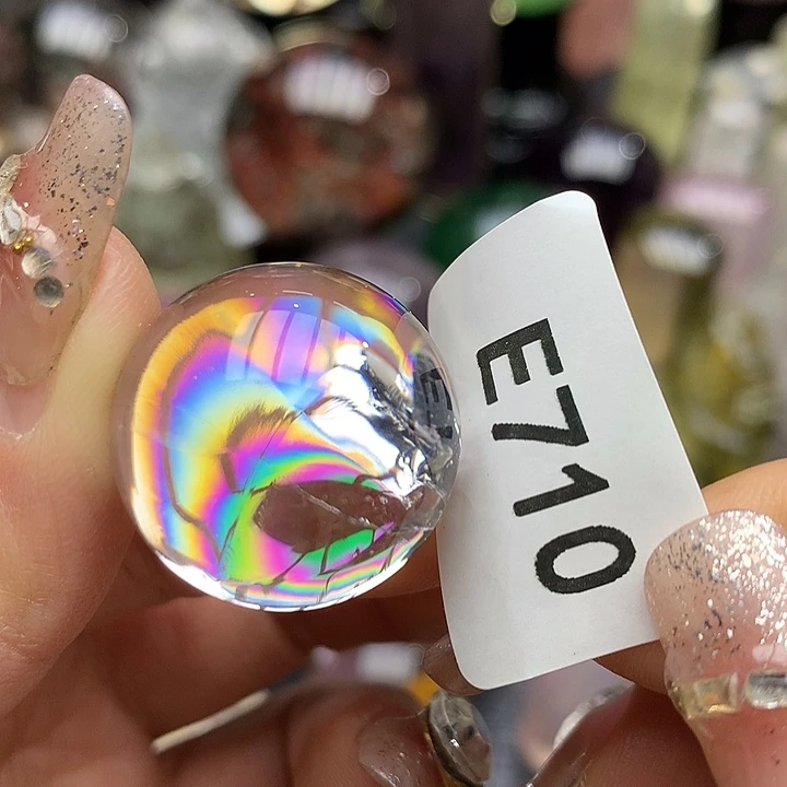 水晶摆件未镶嵌?*团水晶