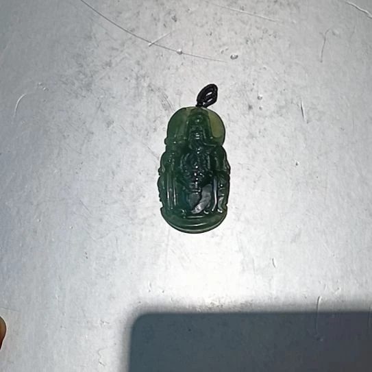 翡翠颈饰未镶嵌吊坠