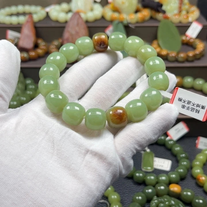 透闪石质玉未镶嵌手链