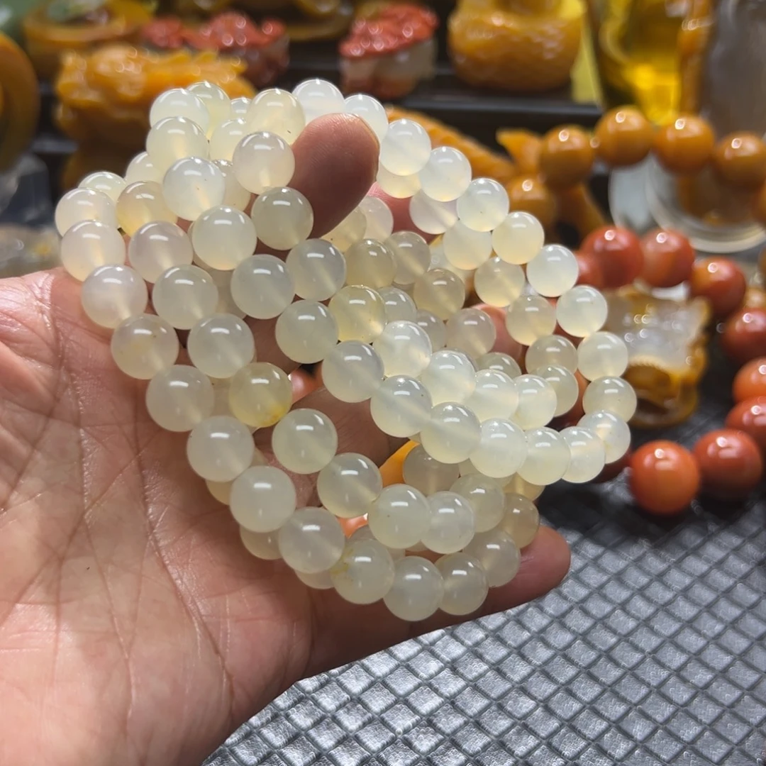 石英质玉未镶嵌颈饰