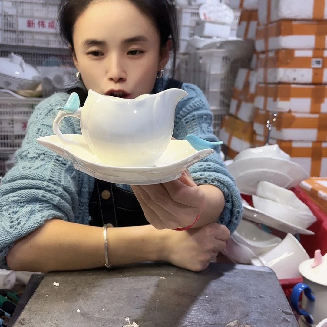 盘微瑕产品………小鸟公道杯两套