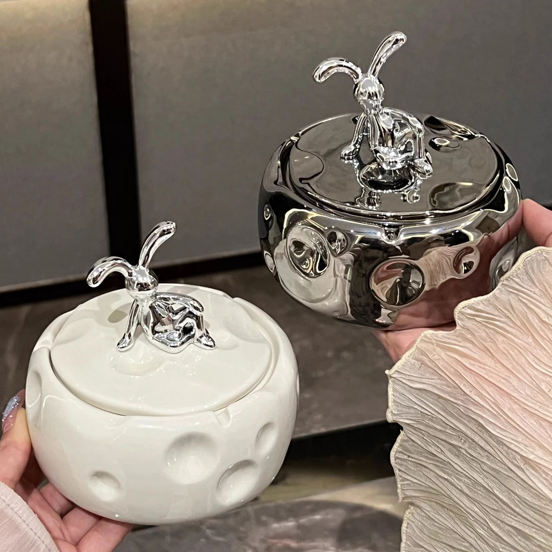 烟灰缸爆款2025新款高档大气家用带盖搞怪可爱烟灰缸防飞灰防烟味