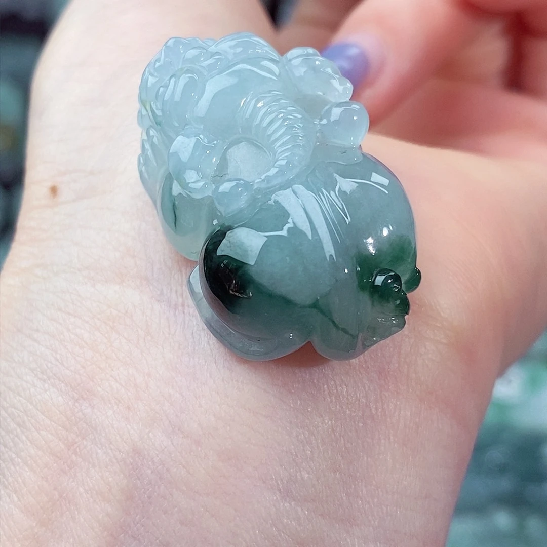 颈饰未镶嵌翡翠天然