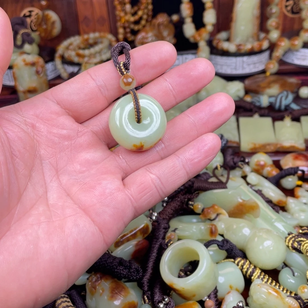 岫岩河磨玉（透闪石质玉）未镶嵌吊坠(不含链)