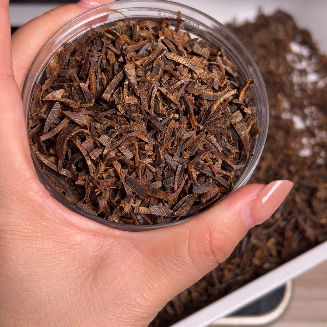 湖***子沉香碎屑沉香海南澄迈紫棋天然包壳沉水切丝老料