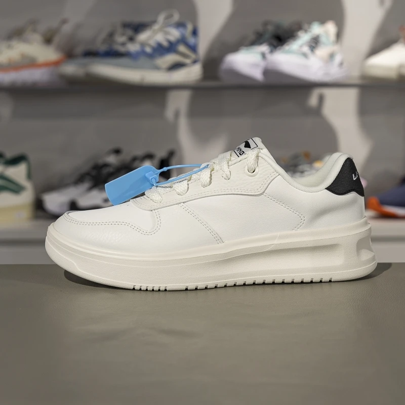 李宁男子板鞋2024秋季新款云霄舒适软弹低帮经典休闲鞋AGCU319