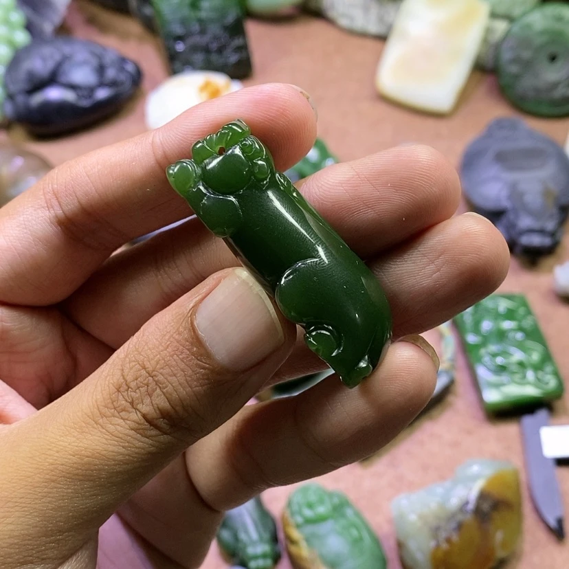 【闪购商品】未镶嵌和田玉（碧玉）挂件?**凯