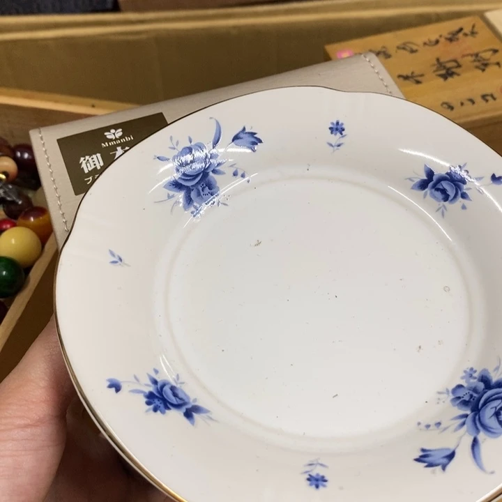 瓷中古工艺品一件