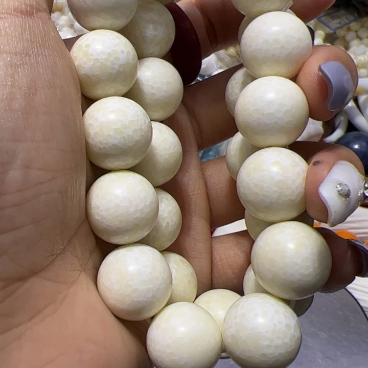 大果紫檀（缅甸花梨）1.6圆珠原色秋手串