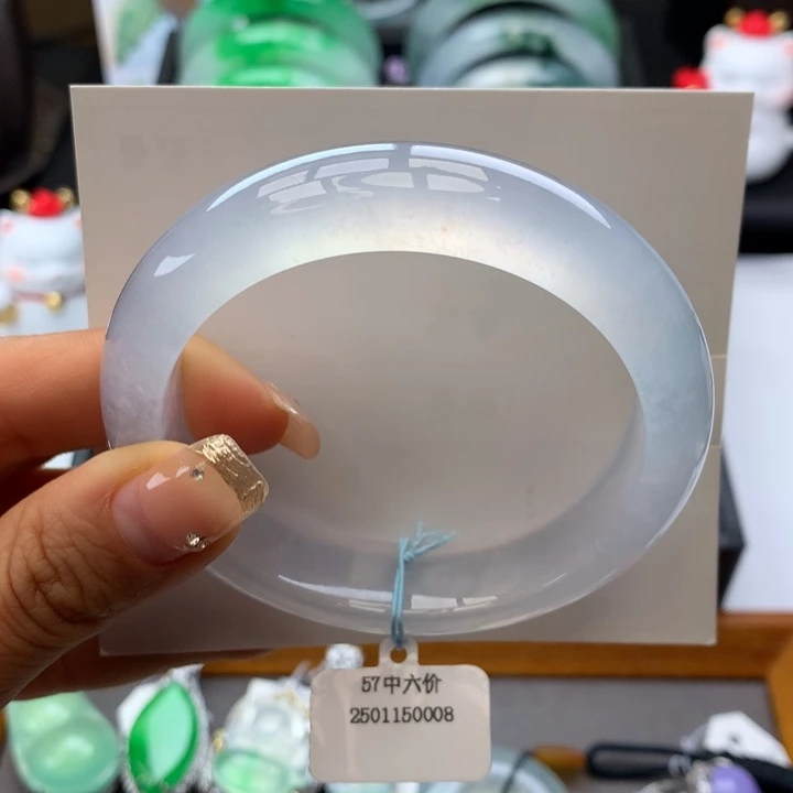 翡翠手镯未镶嵌正圈