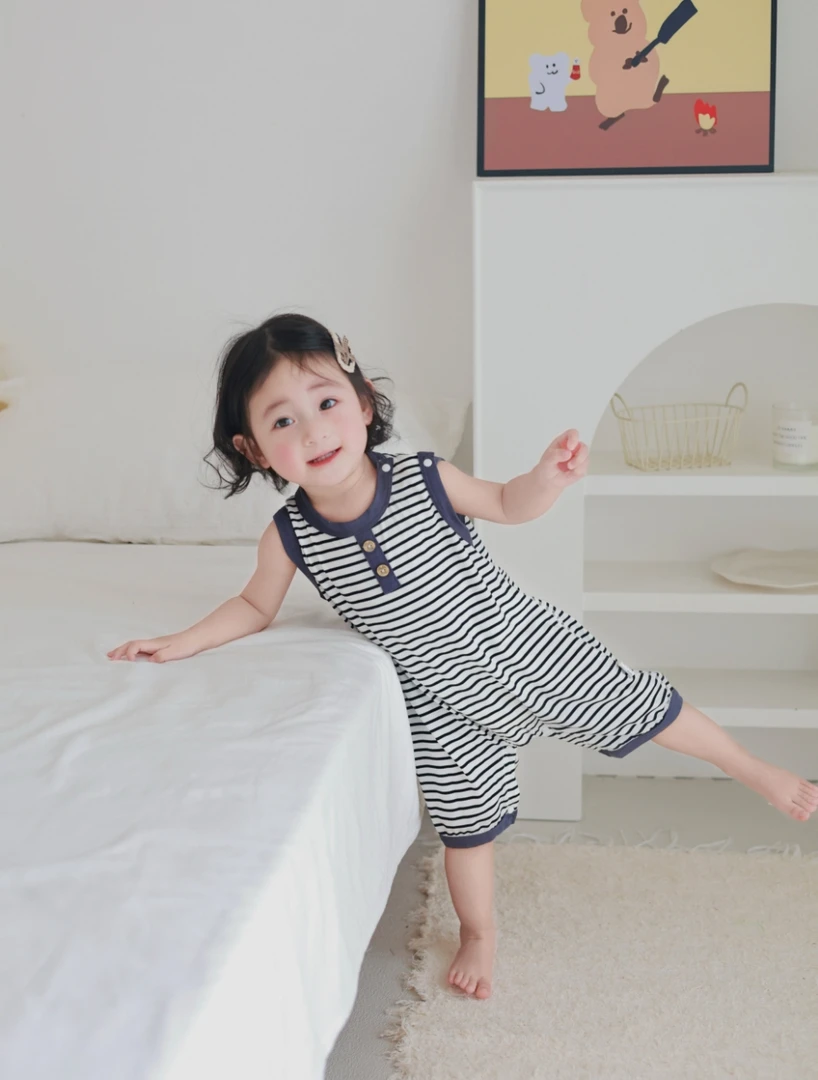 夏季新款婴幼儿莫代尔男女宝宝条纹无袖透气无骨连体开档闭裆哈衣
