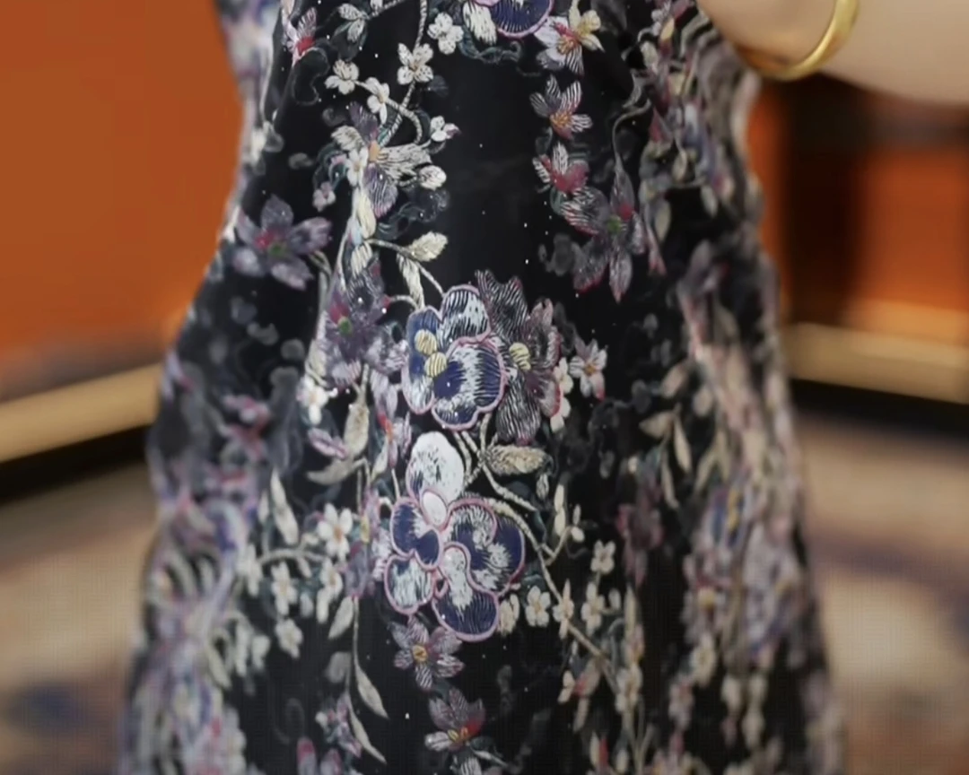 杭州原版正品2025年新款气质高级时尚洋气百搭显瘦连衣裙女