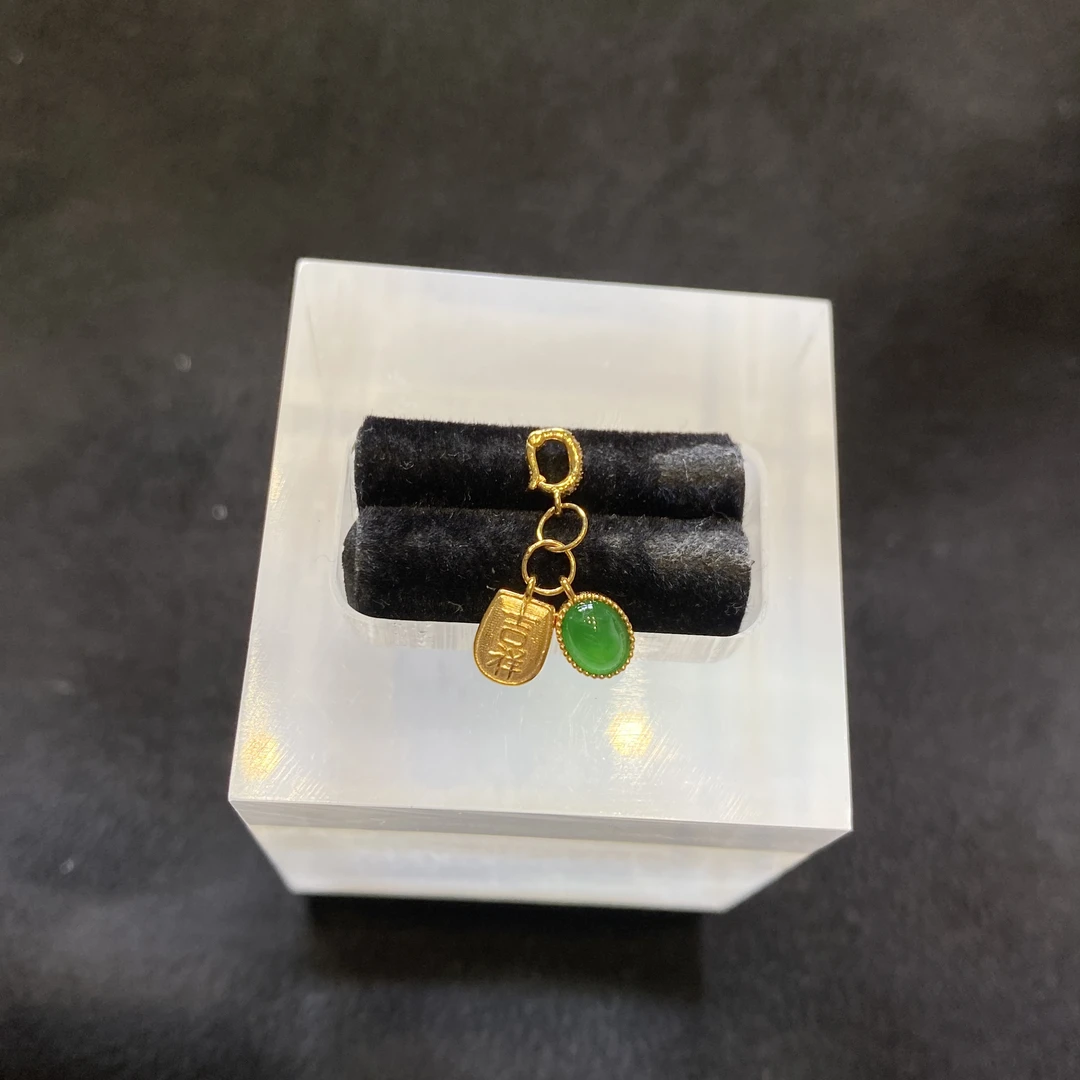 【夏阳翡翠】缅甸天然A货翡翠18k金镶嵌天然南非钻冰透阳绿蛋面挂坠