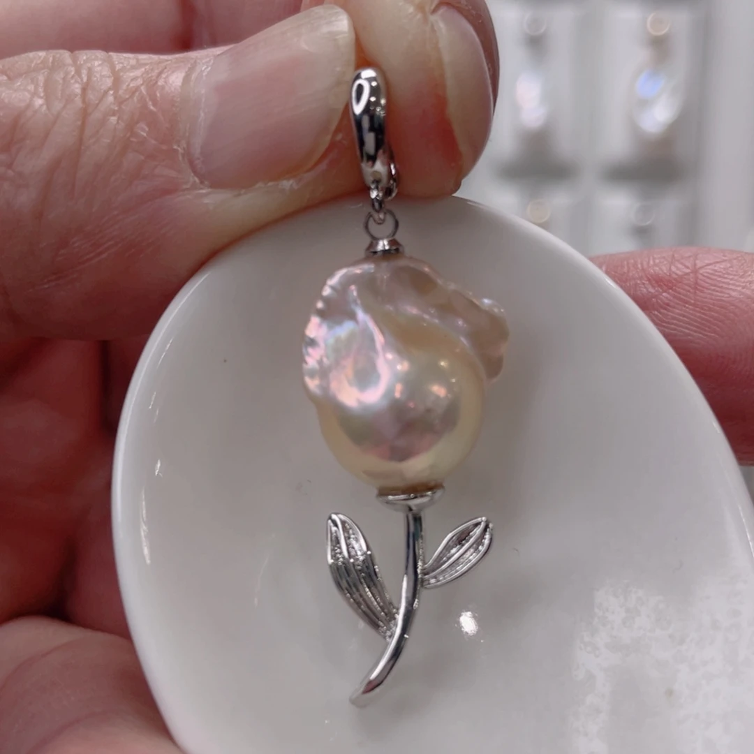 颈饰未镶嵌淡水珍珠