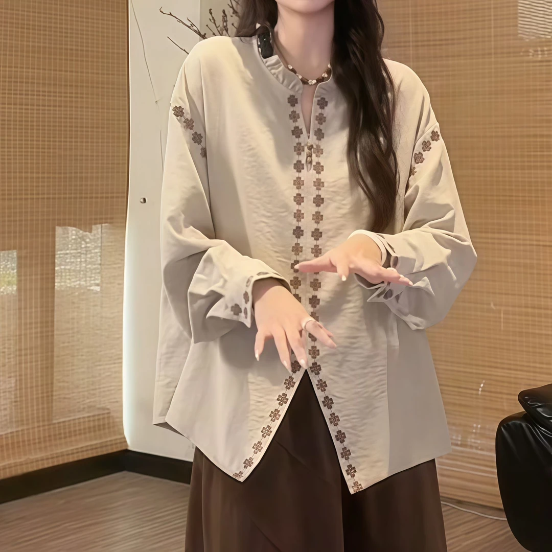 秋季新款复古松弛感V领刺绣长袖衬衫女法式小资宽松显瘦百搭上衣