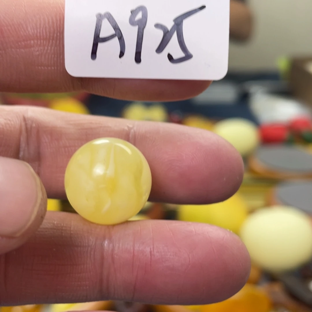 手链琥珀未镶嵌多样性发，发其中一件
