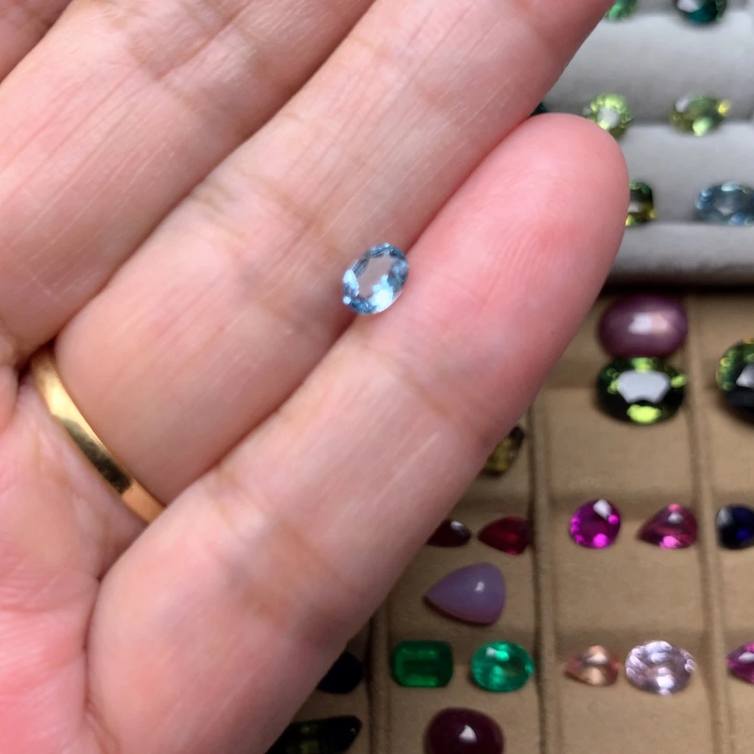 海蓝宝石裸石未镶嵌