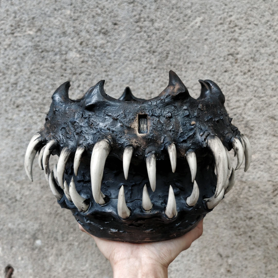 暗黑哥特风格陶瓷花盆 原创克苏鲁黑白獠牙个性手作块根植物花盆