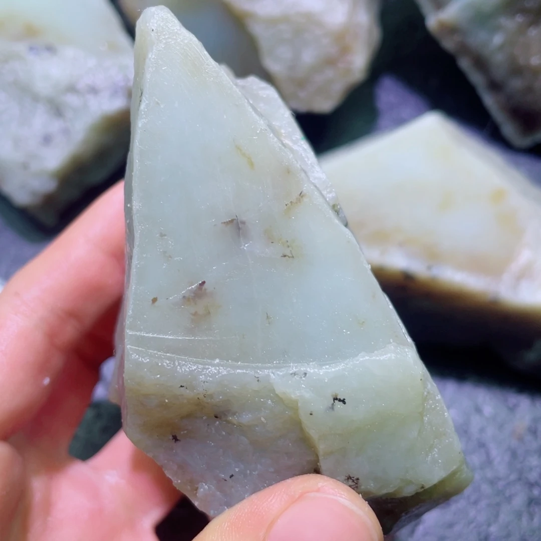 和田玉未镶嵌珠宝半成品