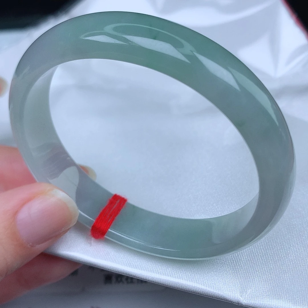 翡翠手镯（贵妃镯）未镶嵌天然