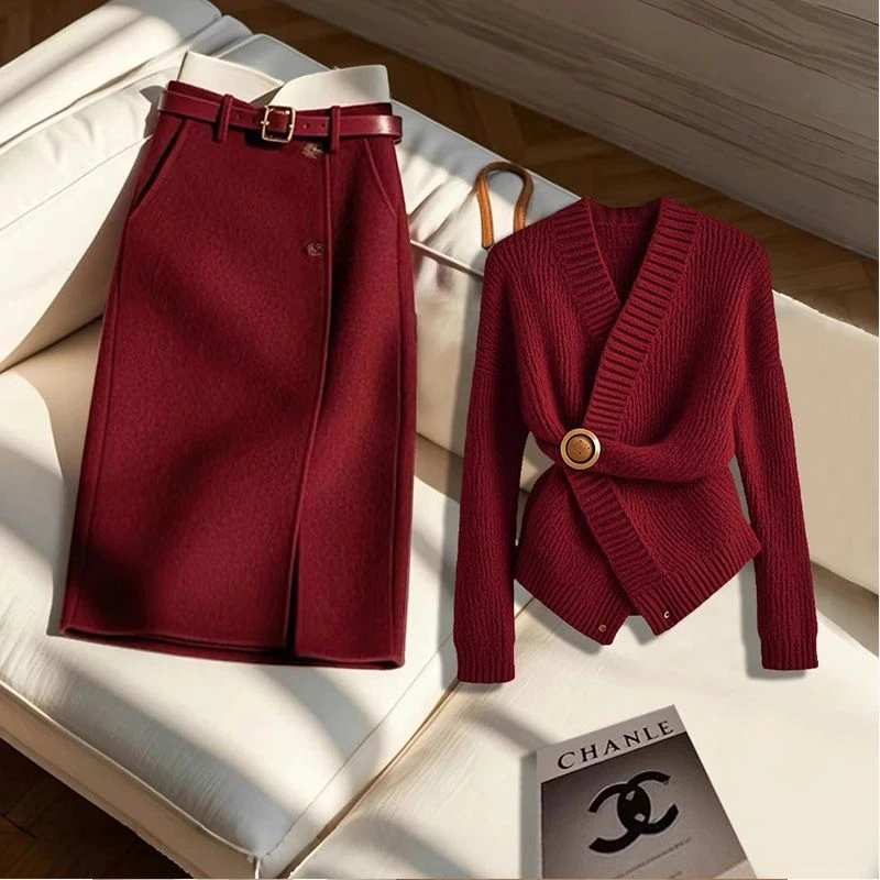 秋冬套装女2025新款温柔高级设计感针织衫时尚绝美半身裙两件套装