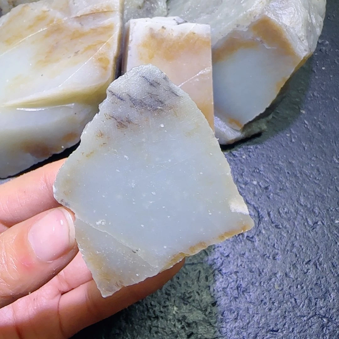 和田玉未镶嵌珠宝半成品