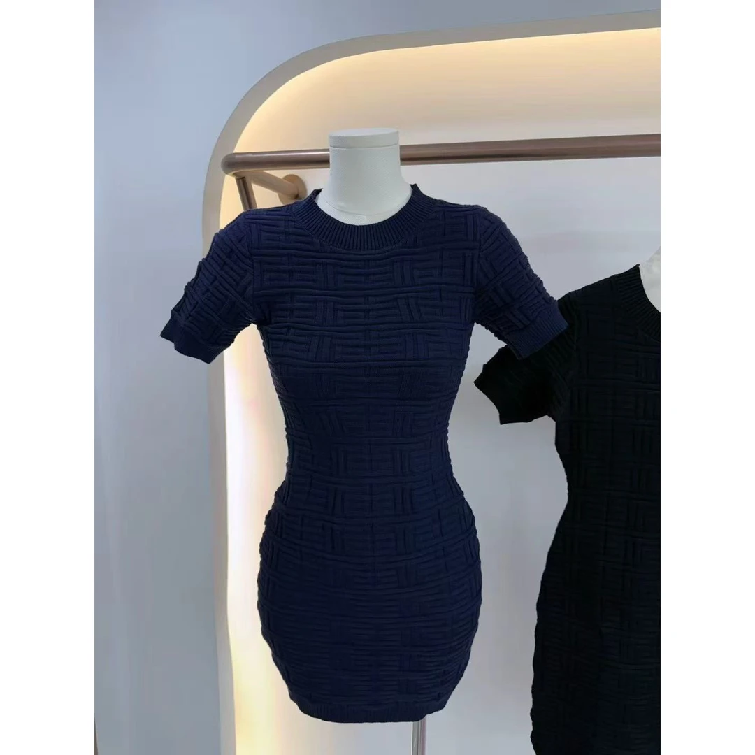 提花圆领针织短袖连衣裙女2025夏季新款气质性感修身显瘦包臀短裙