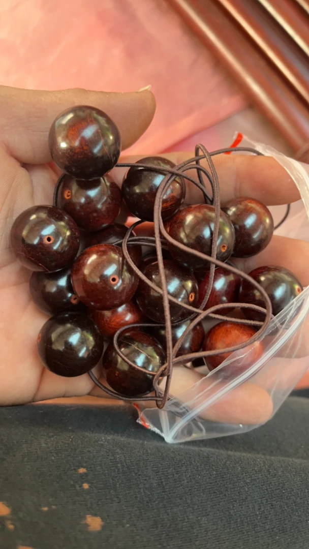 紫檀散珠子 2.0 一斤80颗 带绳子 微瑕
