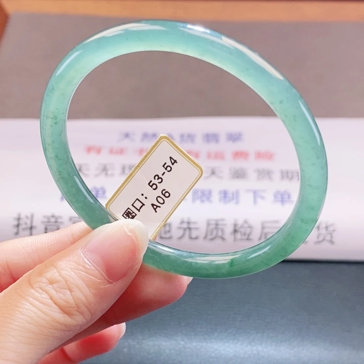 翡翠未镶嵌手镯翡翠手镯26