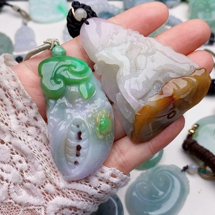 颈饰未镶嵌翡翠拽*鹿牌