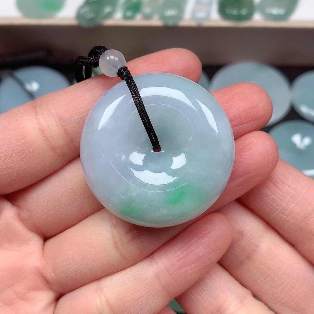 翡翠颈饰未镶嵌平安扣A