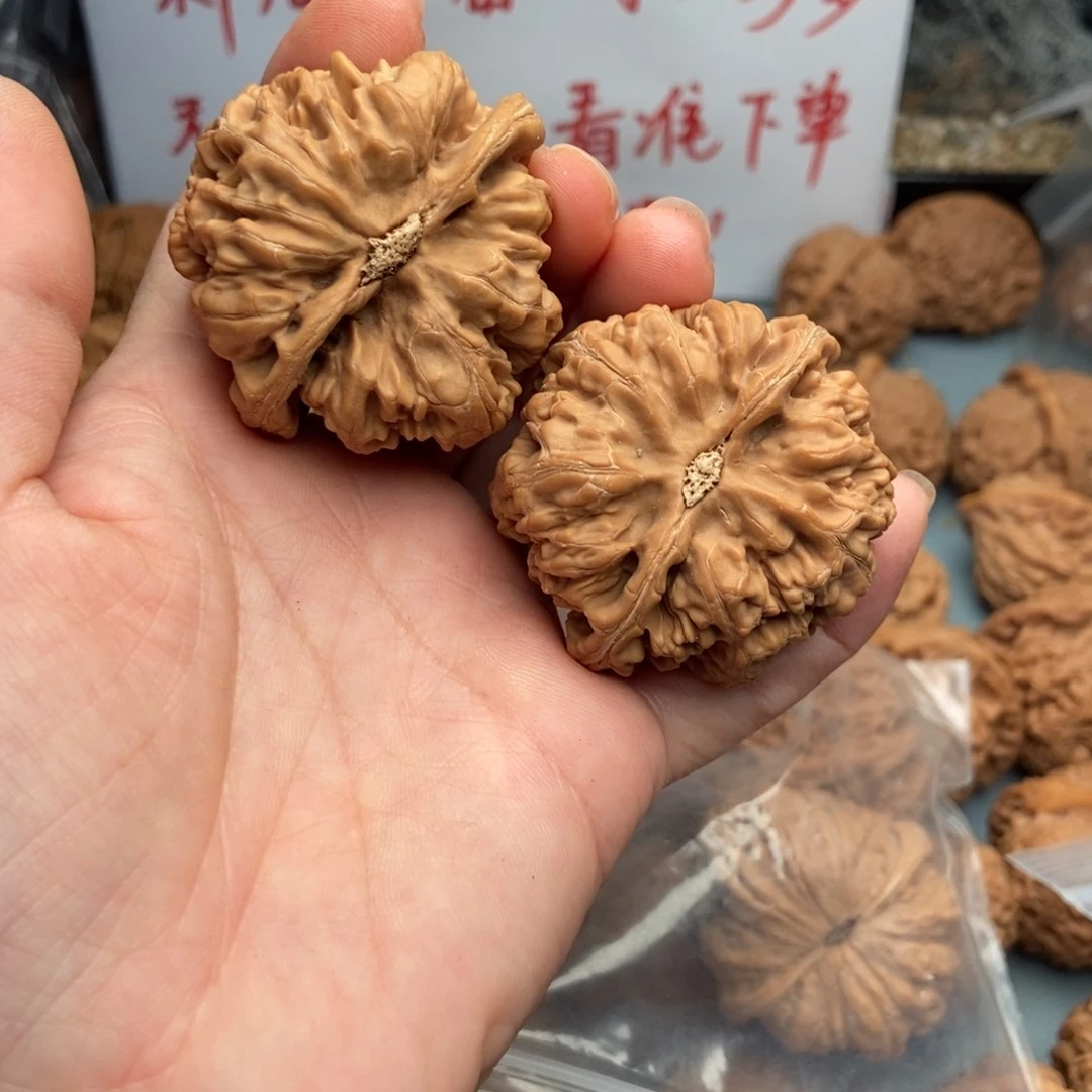 文玩核桃吊坠雕**狒大粗筋107