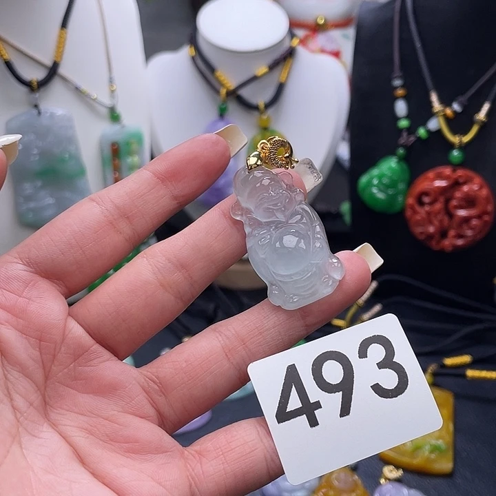 翡翠未镶嵌吊坠(赠链)