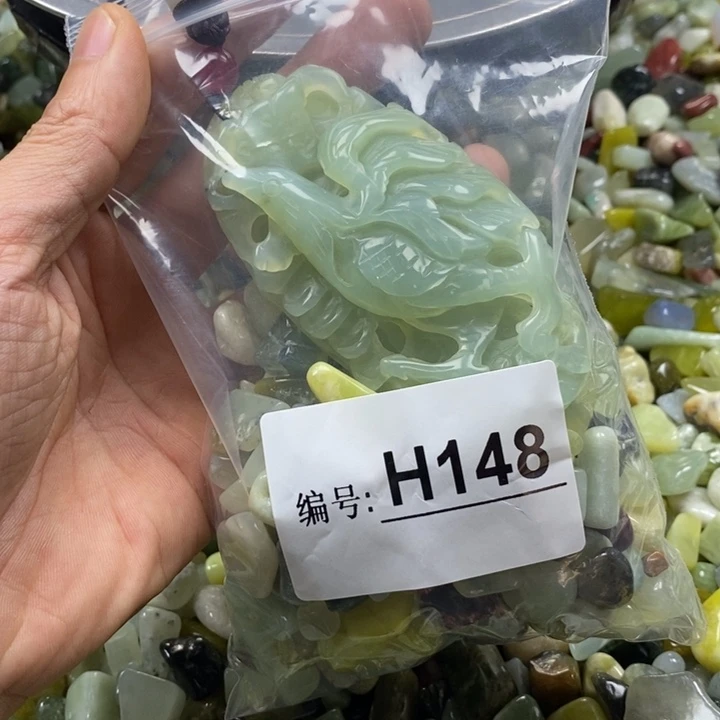 蛇纹石玉鱼缸石未镶嵌