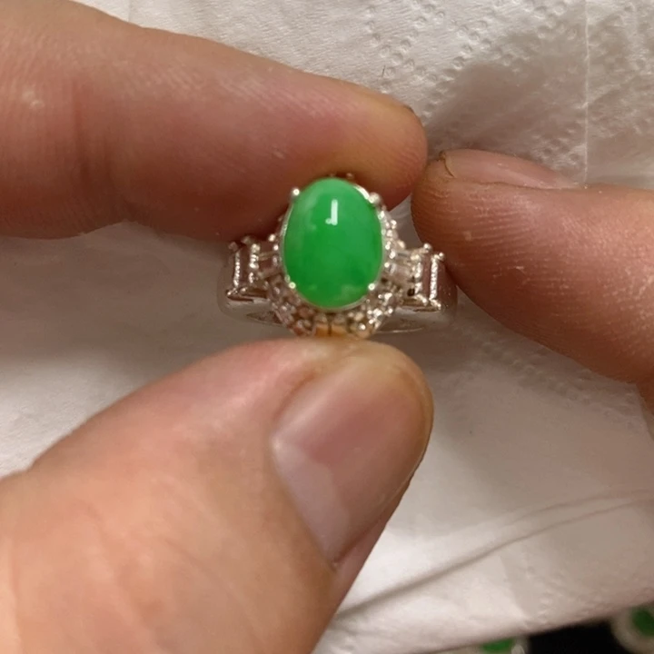 定制翡翠未镶嵌8号链接