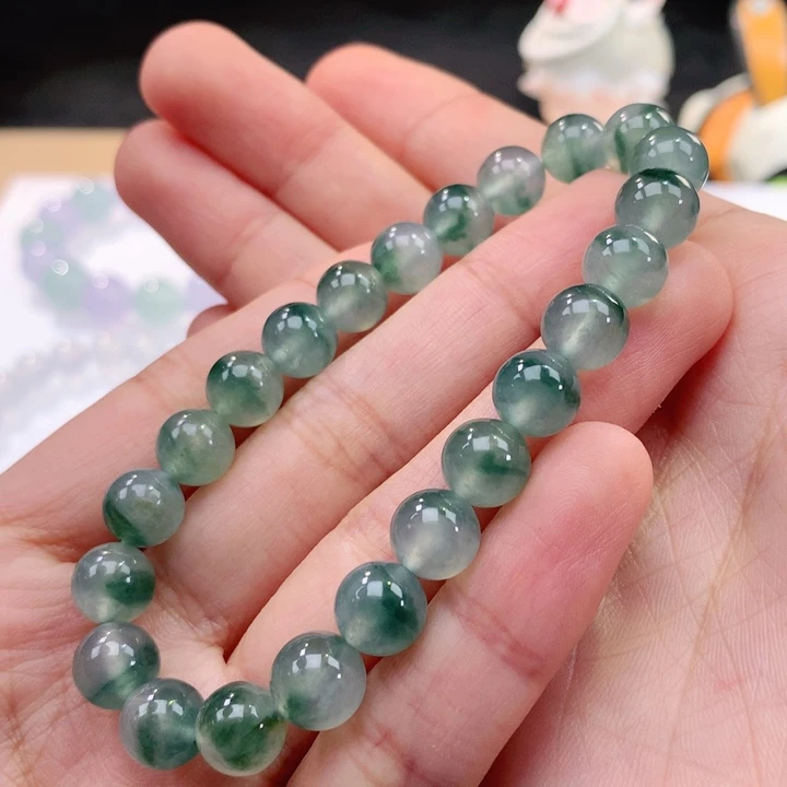 翡翠手链未镶嵌翡翠