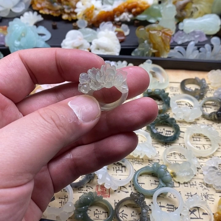 本***梯蛇纹石玉合金颈饰