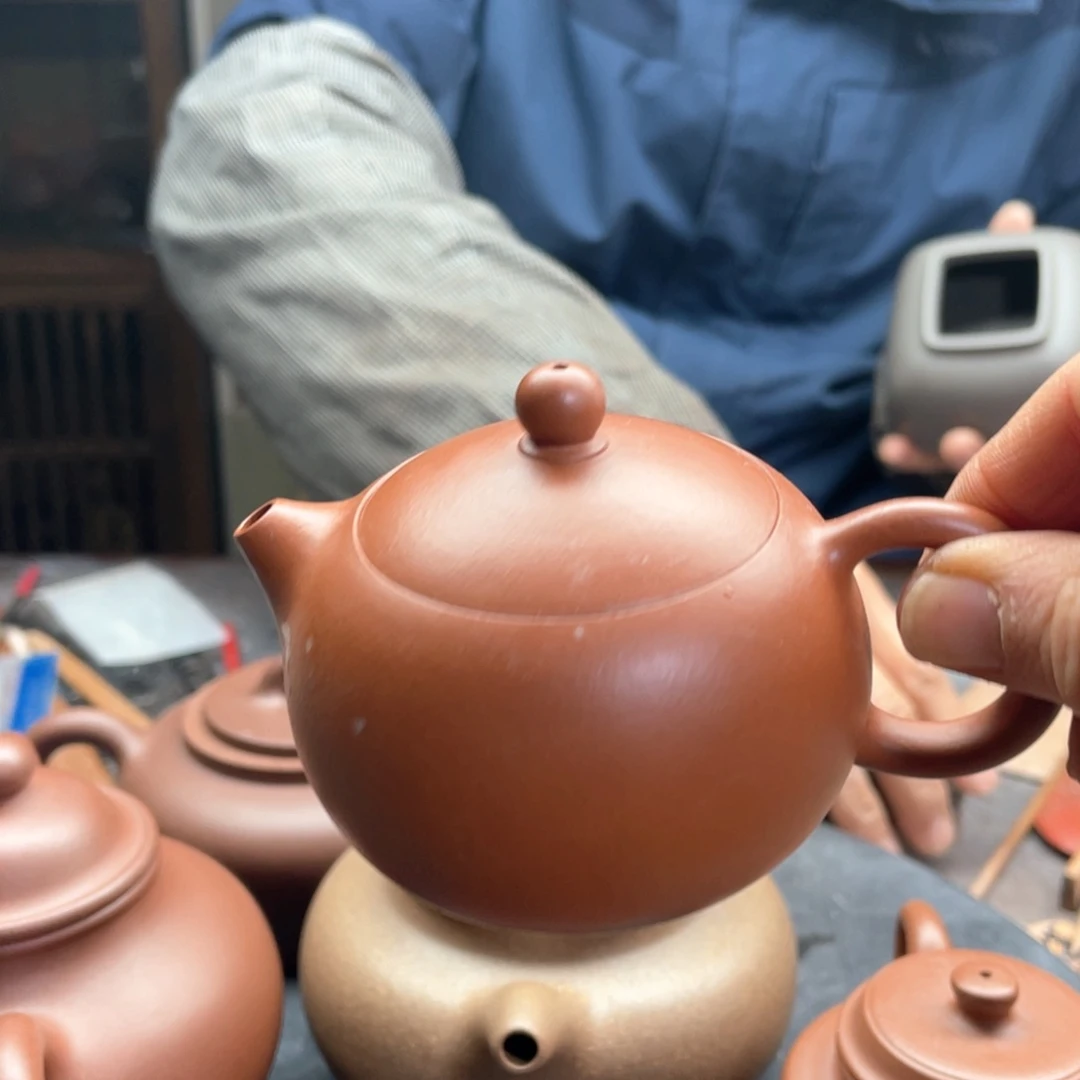 紫砂茶壶军****?西施，微瑕，朱泥