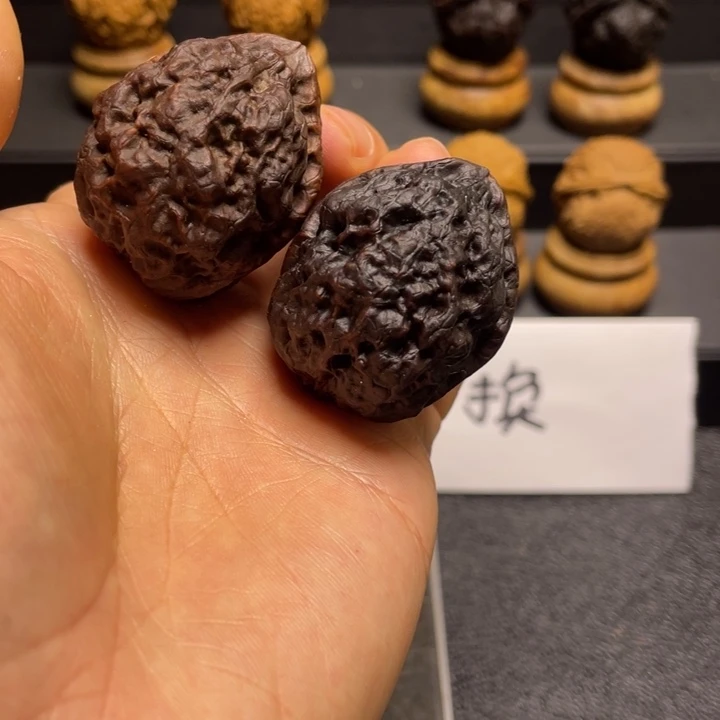 文玩核桃吊坠F毒王38