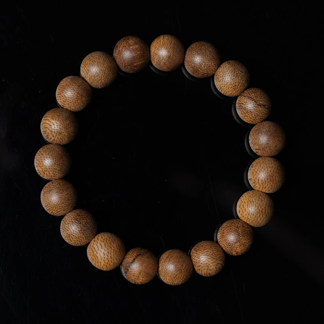 3、西马 软丝沉香8分沉手串【率真沉香三拍卖】