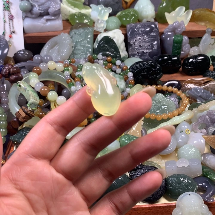 蛇纹石玉未镶嵌吊坠(不含链)挂件