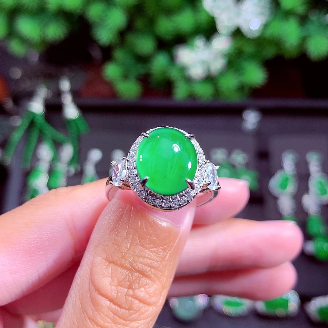 颈饰未镶嵌翡翠天然