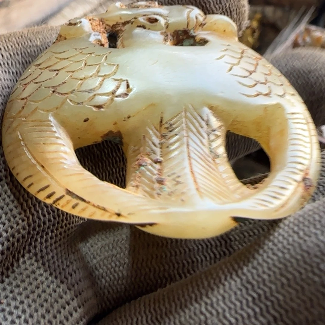 汉***韵和田玉（糖玉）未镶嵌挂件