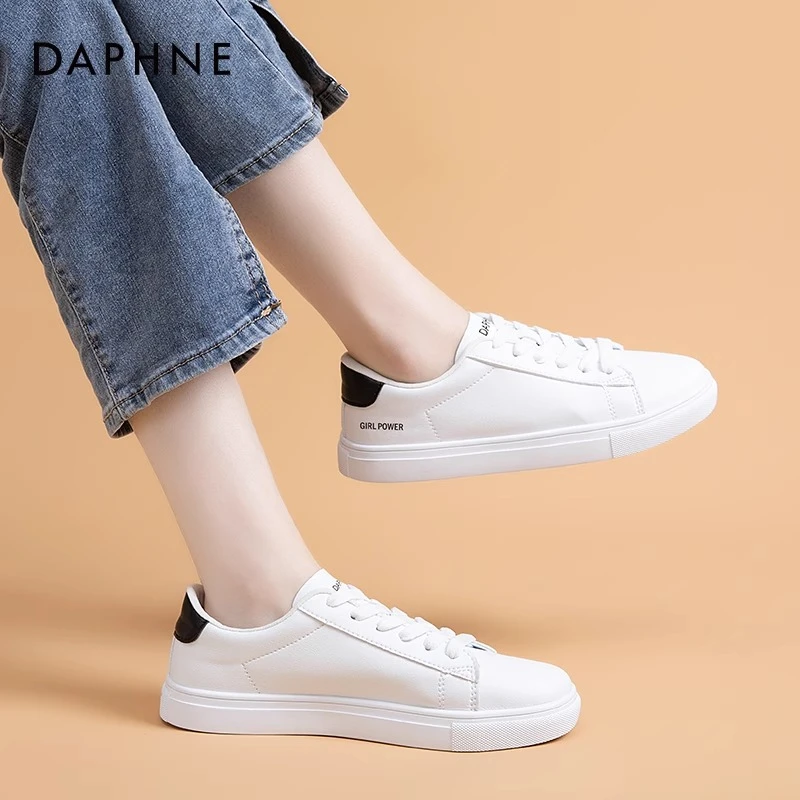 达芙妮小白鞋女款2025新款春百搭平底运动休闲女鞋配裙子爆款板鞋