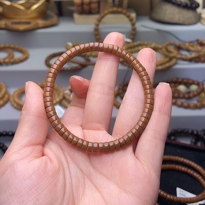 紫金鼠吊坠轩*。紫金鼠6药片单圈手串