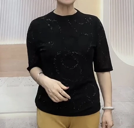 春款时尚洋气打底衫