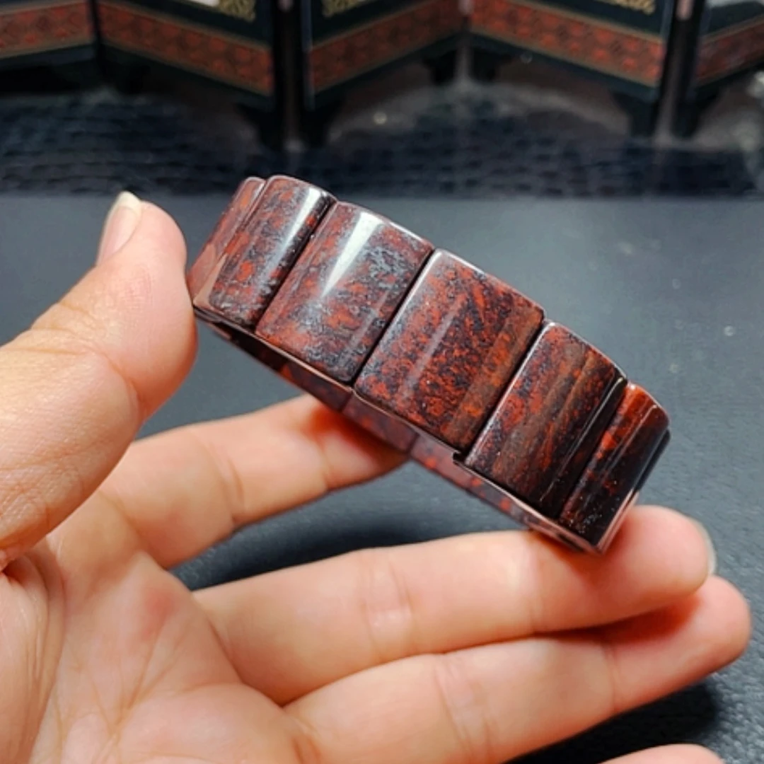 【闪购商品】玛瑙/玉髓颈饰未镶嵌红伊丁手牌